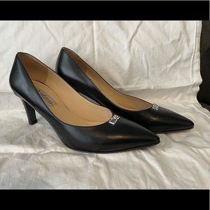 Brighton black leather heels 8M